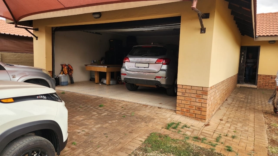 3 Bedroom Property for Sale in Hexrivier Lifestyle Estate North West